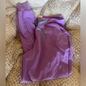 Figs Lilac: XL rafaela top, XL/T high wasted Zamora joggers sold together